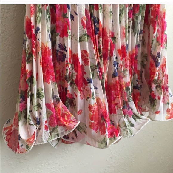 NWOT 🌷 Pleated Dress - Picture 4 of 4